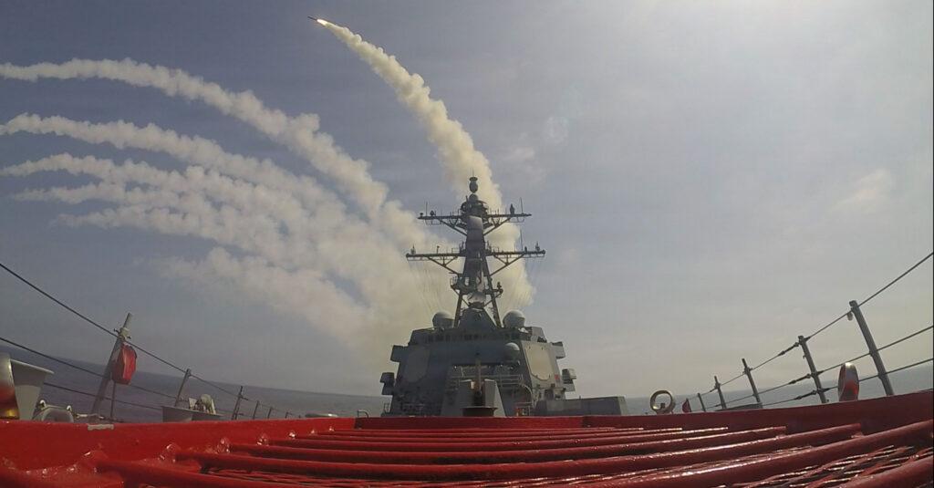 美軍空襲史上最大敗筆？伊朗低成本無人機建功！荷姆茲航道為何癱瘓！ 圖：翻攝自美國海軍