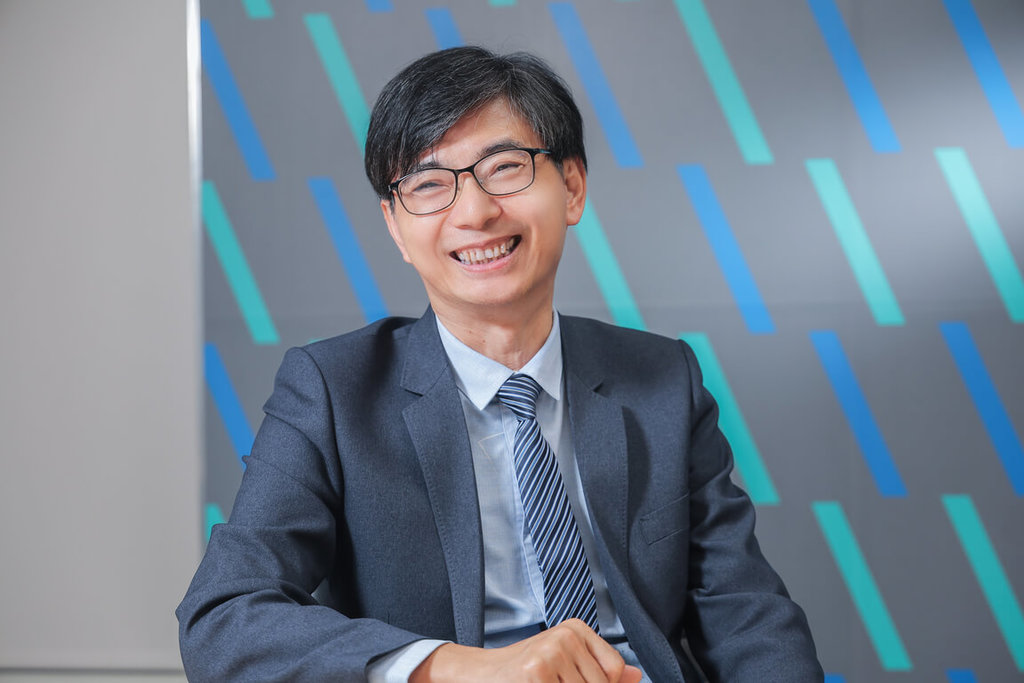 經濟部產發署2025年首度開辦「AI應用規劃師」證照，第一年就吸引上萬人報考。署長邱求慧分享自身觀察，指出如今AI領域儼然成為證照市場焦點。 圖/產發署提供