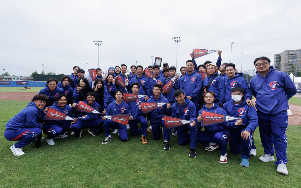 備戰2026年名古屋亞運，棒球項目台灣培訓隊在哈連盃棒球賽奪下季軍後，接著啟程前往捷克參加布拉格棒球週賽事。圖為閉幕合照。（中華民國棒球協會提供）中央社記者謝靜雯傳真　115年7月5日