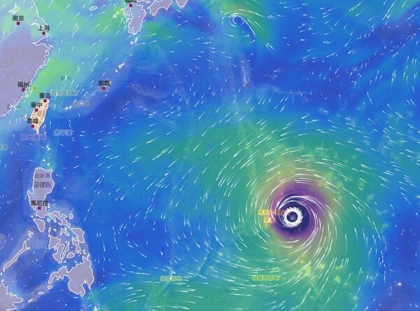 巴威颱風持續增強並開出清晰颱風眼，最快9日發布海上颱風警報。  圖：氣象署提供