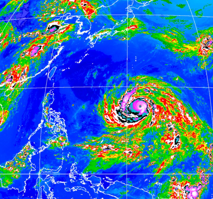 巴威颱風將持續往西移動，預計9日抵達台灣東部海域並開始緩慢北轉，11日通過台灣北部海面，雖然直接登陸機率降低，但仍不排除掃過東北角或宜花地區。 圖：取自氣象署