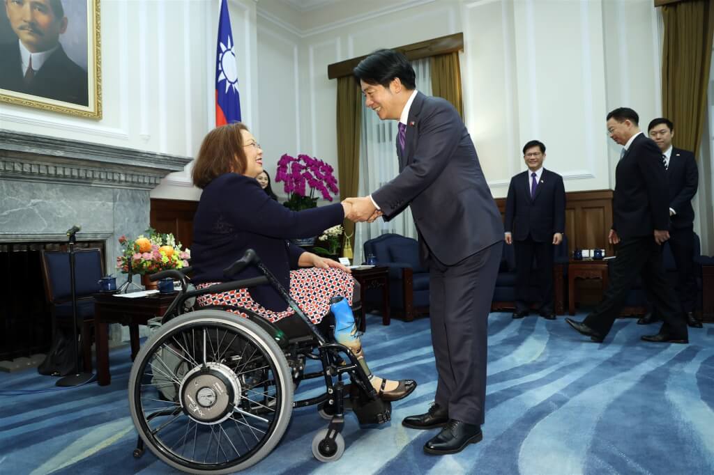 美參議員達克沃斯：國會須堅定信念支持台灣民主防衛