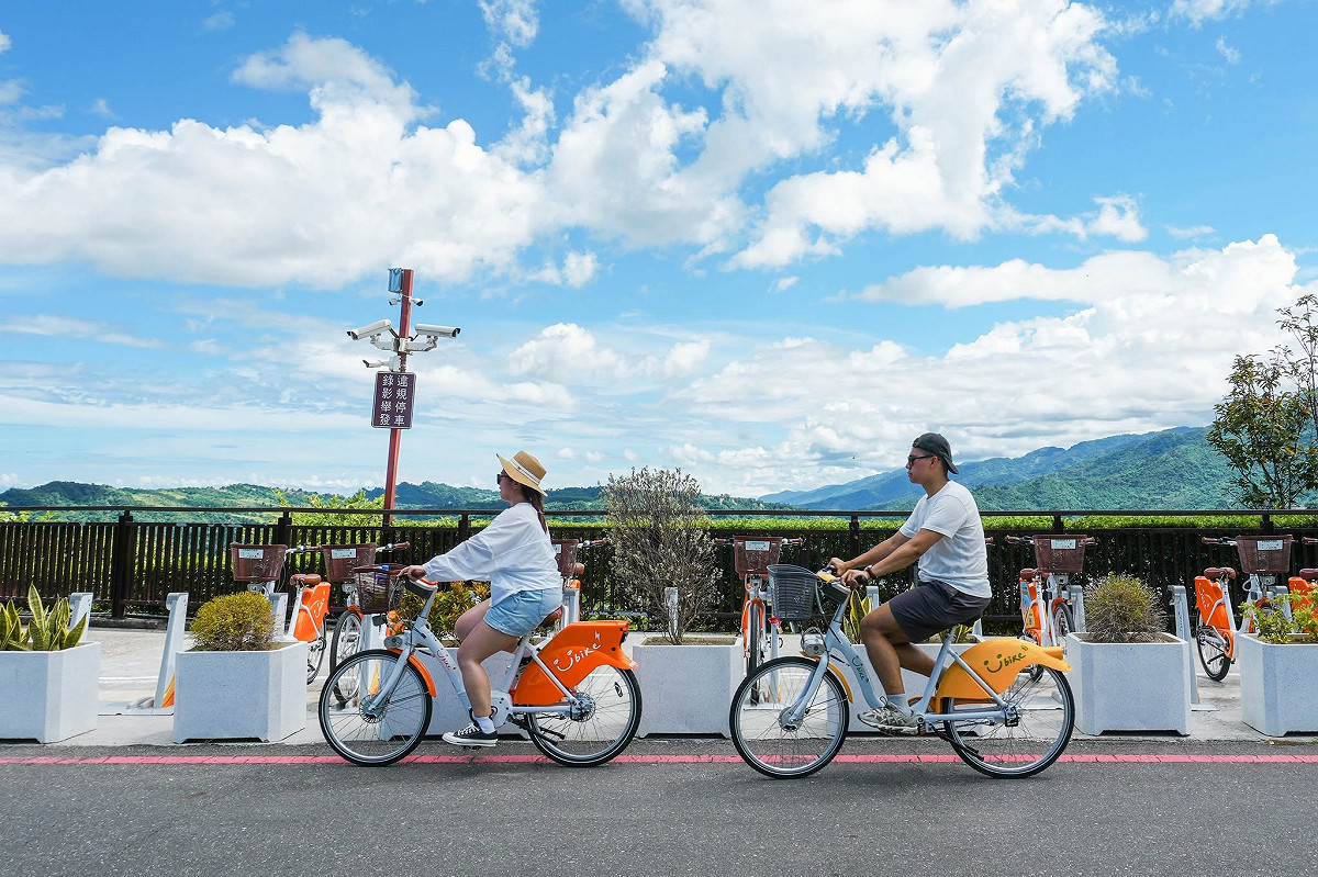 騎乘YouBike遊台東非常便利，全縣涵蓋多個鄉鎮站點，輕鬆穿梭山海間。 圖：翻攝自臉書YouBike東台灣