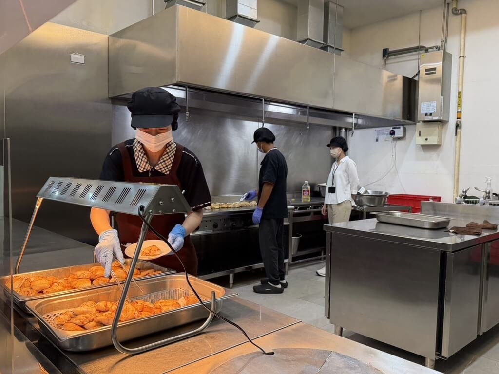 問題油品事件引發關注，國家運動訓練中心在第一時間啟動餐廳食材及用油全面清查機制，逐一核對產品品牌及批號，確認均未涉及此次問題產品。（國訓中心提供）中央社記者黎建忠傳真　115年7月7日