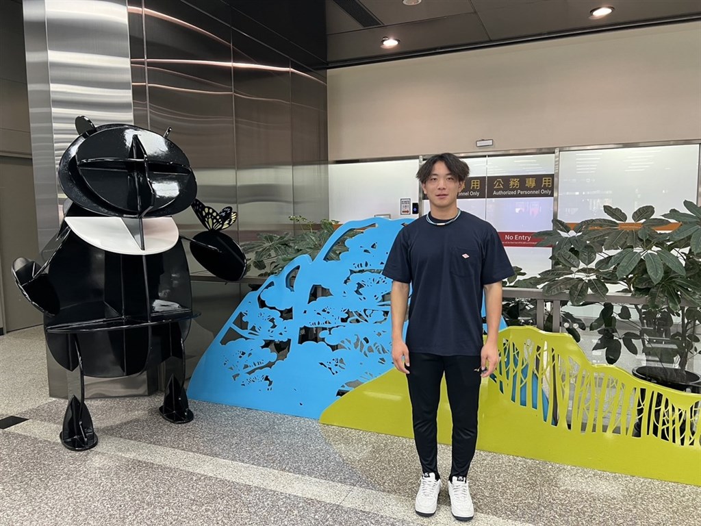 中職富邦悍將7日宣布簽下日籍育成洋將山崎正義（圖），執行副領隊林威助評價變化球和尾勁不錯，球隊已經注意一段時間。（富邦悍將提供）