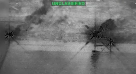 美軍攻擊了在荷姆茲海峽的3個伊朗目標。 圖 : 翻攝自美軍中央司令部影片