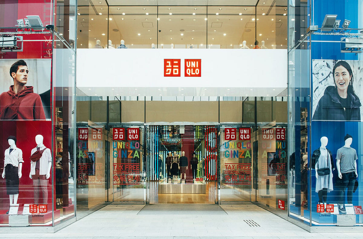 日本UNIQLO日前宣布下個月漲價，最高漲達34.5％，因此不少網友關心，此次漲價是否會縮小台日價差。（圖為UNIQLO銀座全球旗艦店） 圖：翻攝自UNIQLO官網（資料照）