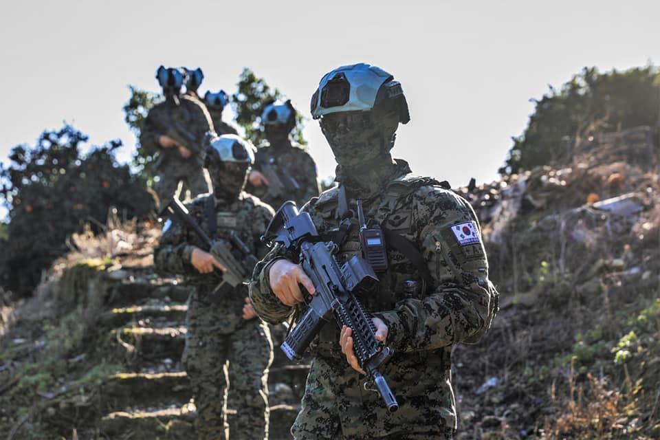 韓國軍方去年遭受網路攻擊達1萬8,951起，不僅創近5年來新高，更較2022年暴增108%。(示意圖) 圖：翻攝自대한민국 육군 FB（資料照）