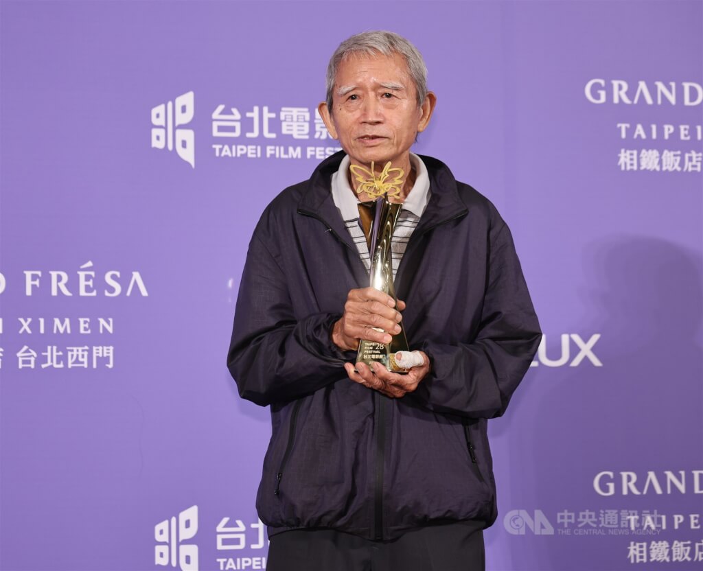 噴畫師李錫堅（圖）以電影「功夫」置景噴繪奪下傑出技術獎。 圖：中央社提供