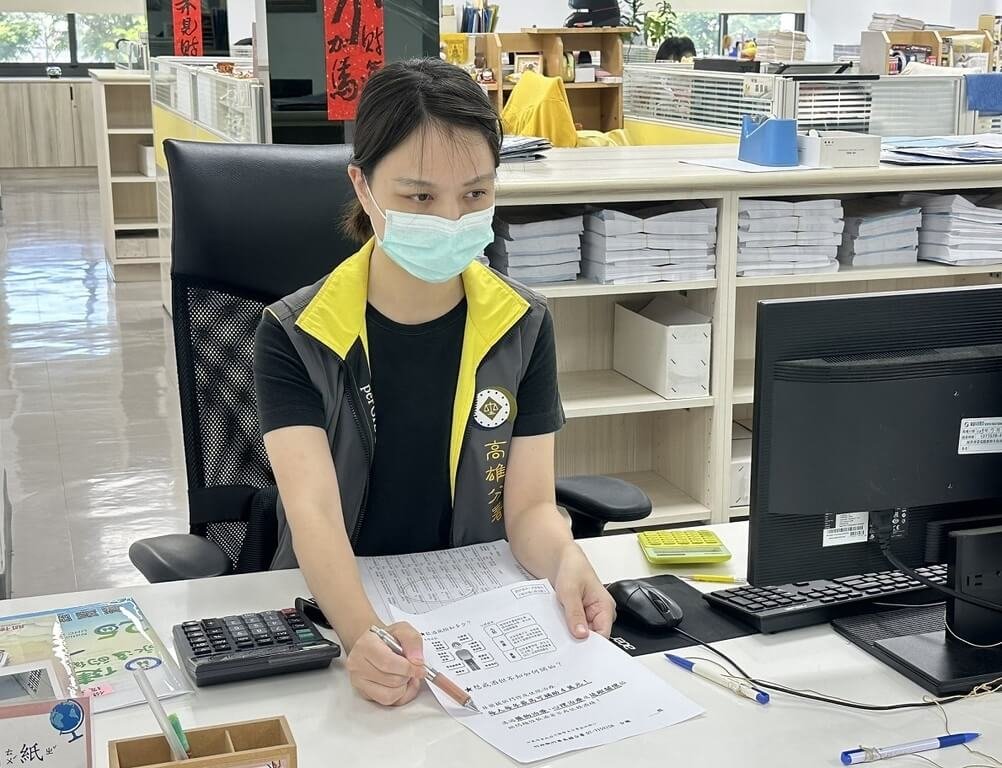 陳姓男子滯欠罰單及稅費計新台幣22萬多元，案件移送行政執行署高雄分署執行，經執行人員清查，陳男名下有多筆不動產，但設定高額抵押，變現價值有限，報經執行官核准後，同意讓陳男辦理分期繳納。（行政執行署高雄分署提供）中央社記者張已亷傳真　115年7月13日