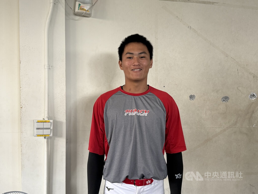 高苑工商投手陳昱勛（圖）在中職選秀前一日撤銷報名、有望挑戰旅外，接下來這段時間將照著課表訓練，盼增重、增加肌肉，提升身體素質，希望可順利旅外。中央社記者謝靜雯攝　115年7月13日