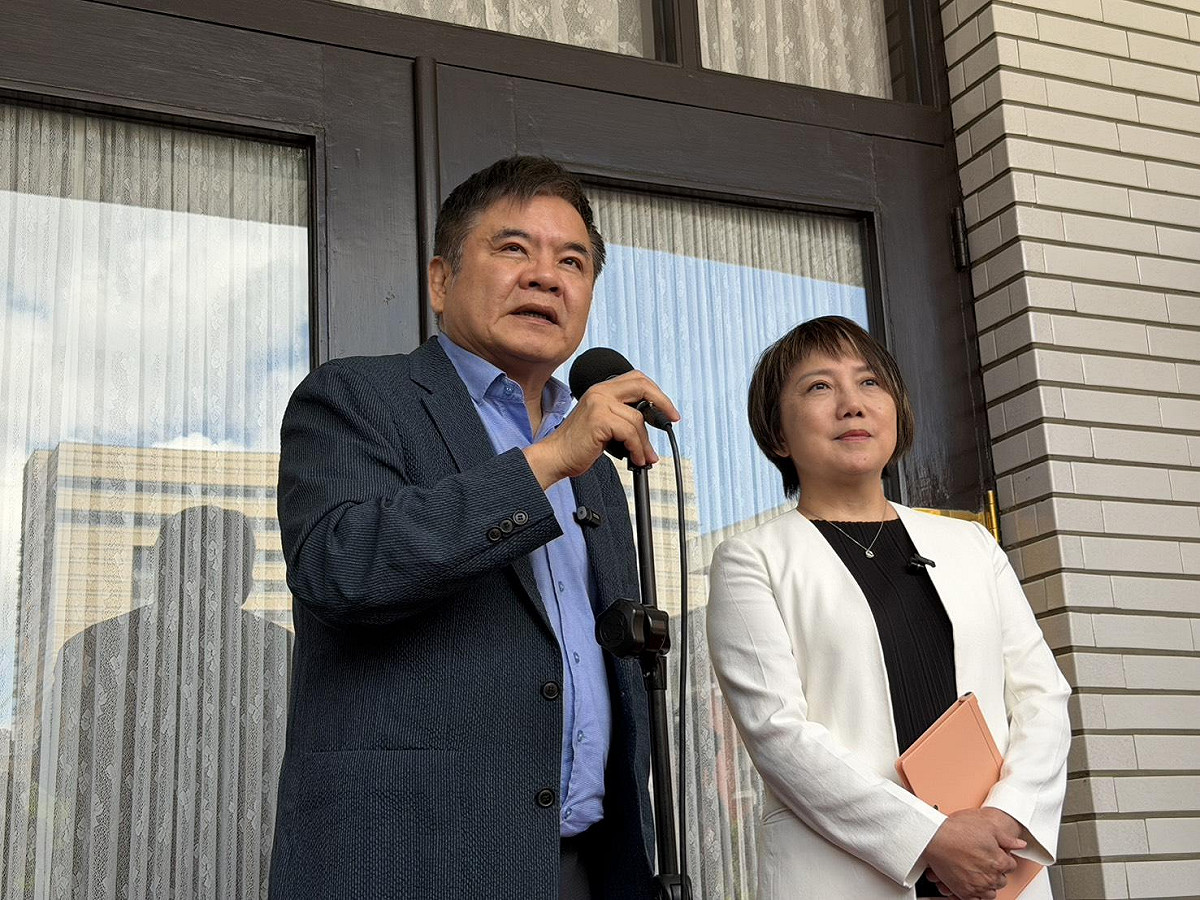 民眾黨推「安樂死公投」，民進黨團在立法院會前仍未明確表態。 圖：金大鈞／攝