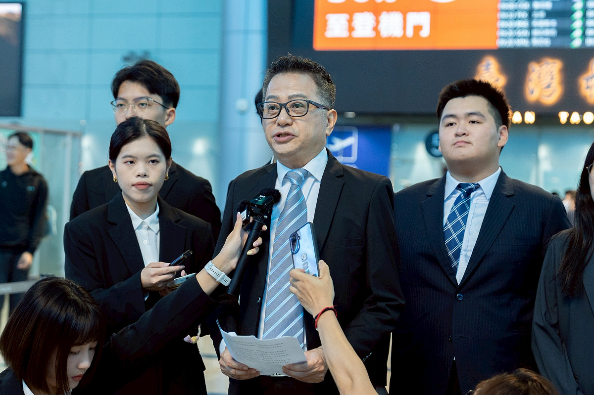 民眾黨此次出訪由中評會主委李偉華擔任團長。 圖：民眾黨 / 提供