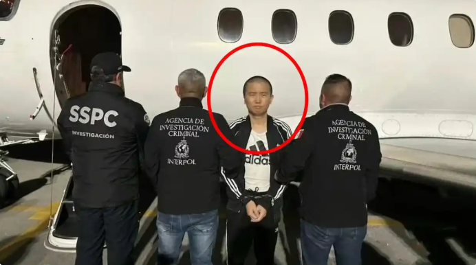 一名綽號「王哥」的中國男子張智棟，被指是串聯中國、墨西哥與美國芬太尼供應鏈的關鍵人物。 圖:翻攝自人物深度觀察
