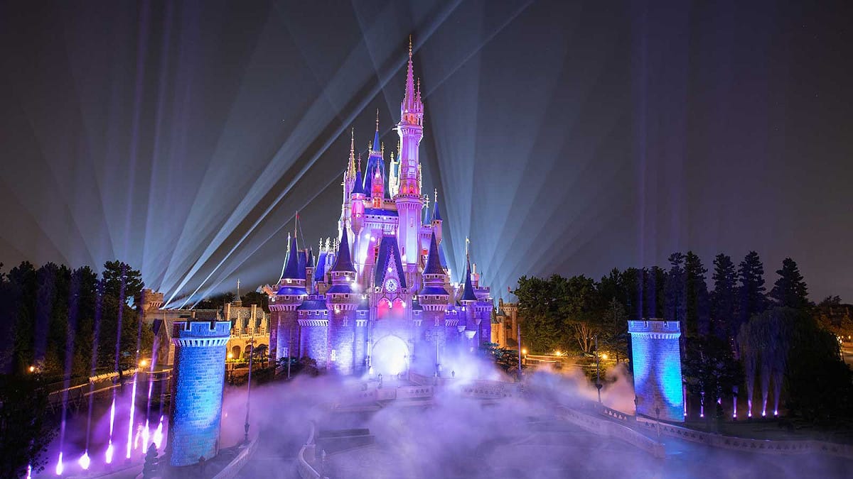 日本東京迪士尼樂園宣布將自10月起調漲門票上限價格。 圖：翻攝tokyodisneyresort.jp