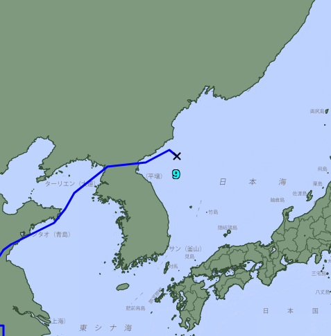 據日本氣象廳資料，昨晚8時左右，巴威颱風已到臨鴨綠江口，並於深夜登陸北韓，目前已通過平壤上空，日本氣象廳也終於將巴威減弱為溫帶氣旋，存活了14天。 圖：翻攝自日本氣象廳