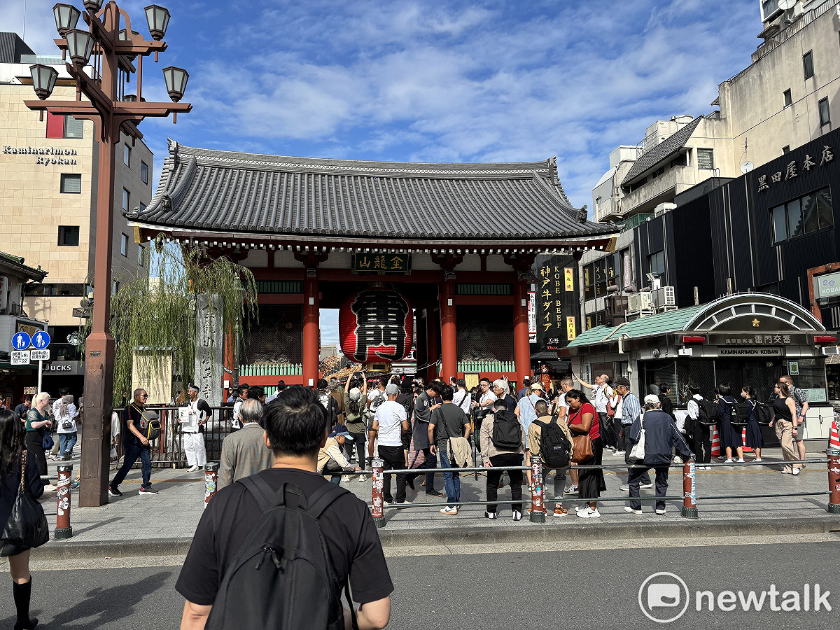 今上半年赴日旅客較去年同期減少2%，此為位於東京都台東區淺草寺雷門前。 圖：詹家威/攝（資料照）