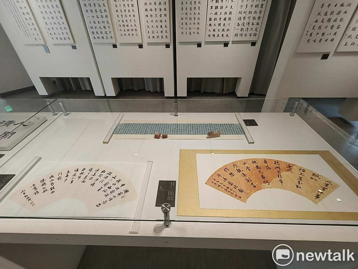 長期深耕書法教學的「雲心草堂」，特自7/16至 8/6在明宗書法藝術館舉辦「楷法無欺 雲心草堂師生書法展」，透過多元書體與創作形式，完整呈現學員從楷書扎根、進而拓展各體的學習歷程，也為當前書法教育提供一個可行的實踐模式。 圖：黃博郎／攝