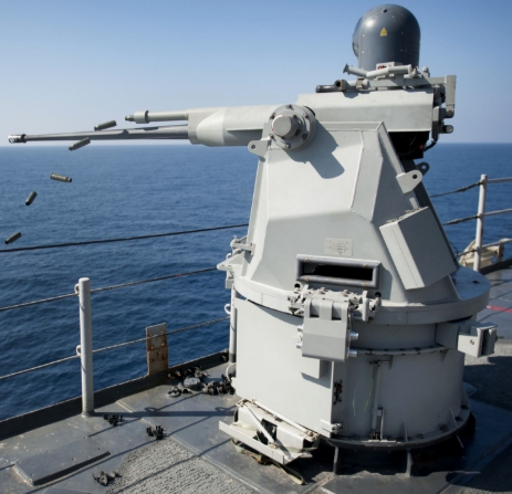 美軍伯克級驅逐艦上的Mk38速射砲。  Seaforce Online 圖 : 翻攝自Seaforce Online