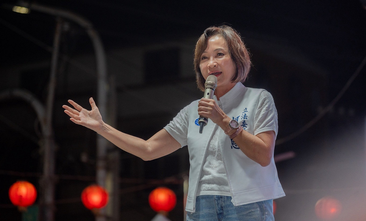 柯志恩期許自己若當上市長，一定要像大樹一樣為市民朋友遮風擋雨。 圖：柯志恩競辦/提供（資料照）