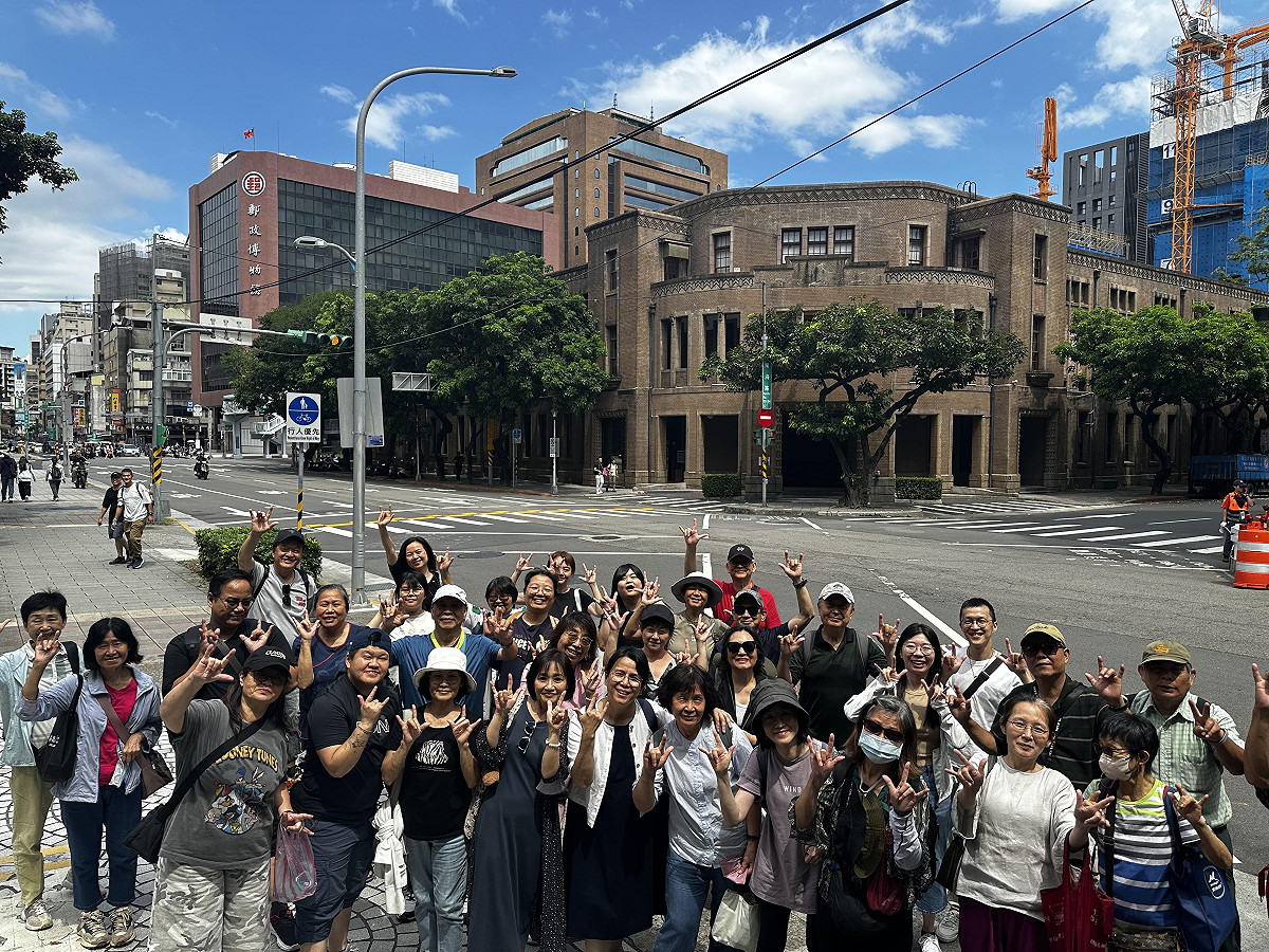 人權體驗營參訪二二八國家紀念館。 圖：國家人權博物館提供