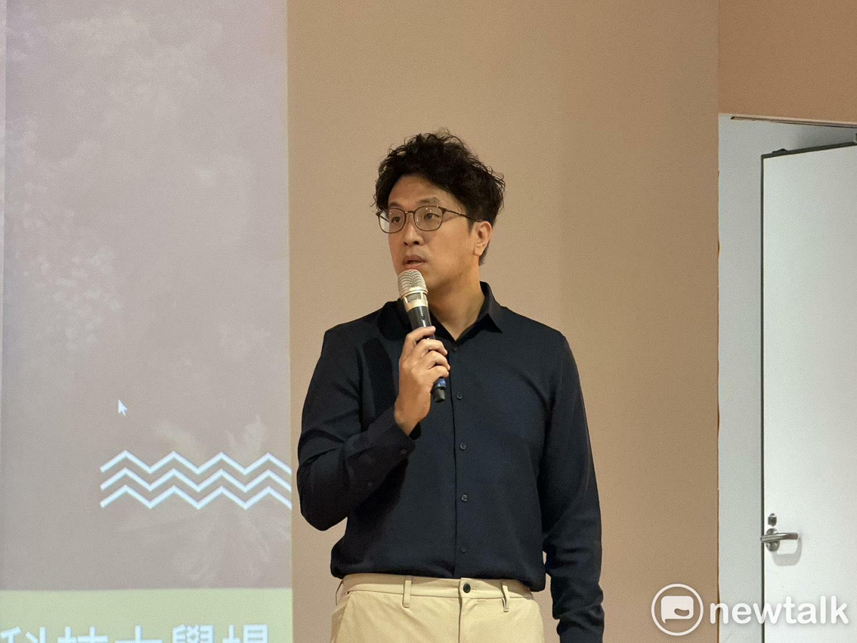 沈伯洋酸蔣萬安不如回來當立委。 圖：高逸帆／攝