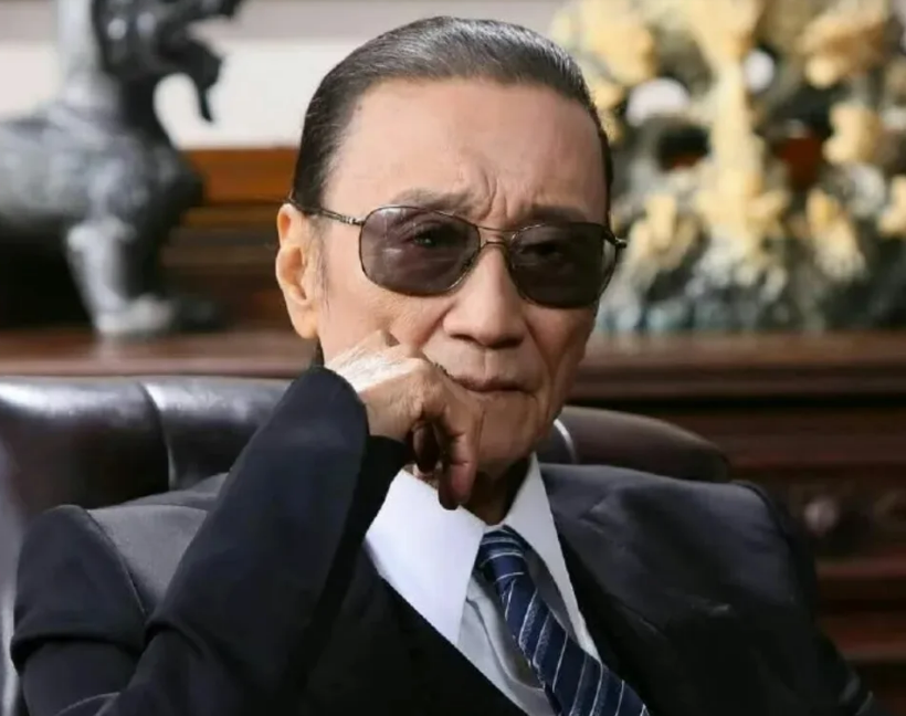 89歲影星謝賢今(20)日辭世，謝霆鋒證實死訊，暫停中國巡演籌備並緊急返港陪家人處理後事。 圖：翻攝自微博