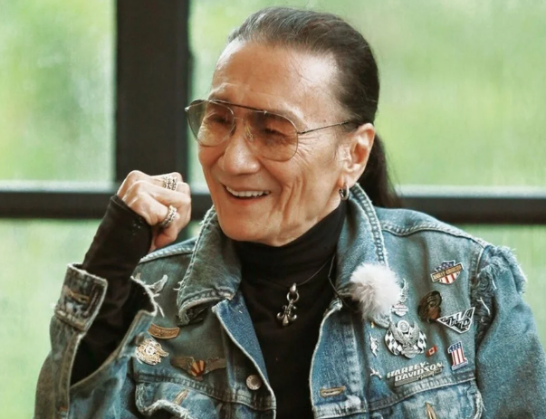謝賢昨(20)日驚傳因肺炎病逝，享壽89歲。而謝賢留下的鉅額遺產分配也引發外界關注。 圖：翻攝自微博