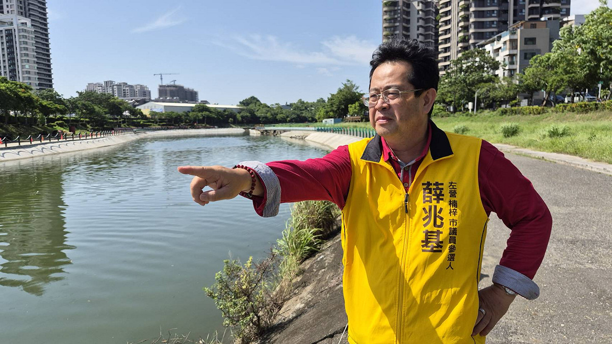 薛兆基表示，真正的智慧城市，不是河面漂滿死魚時才說明原因，而是在魚還活著的時候，就已經知道危機正在發生。 圖：薛兆基競辦/提供