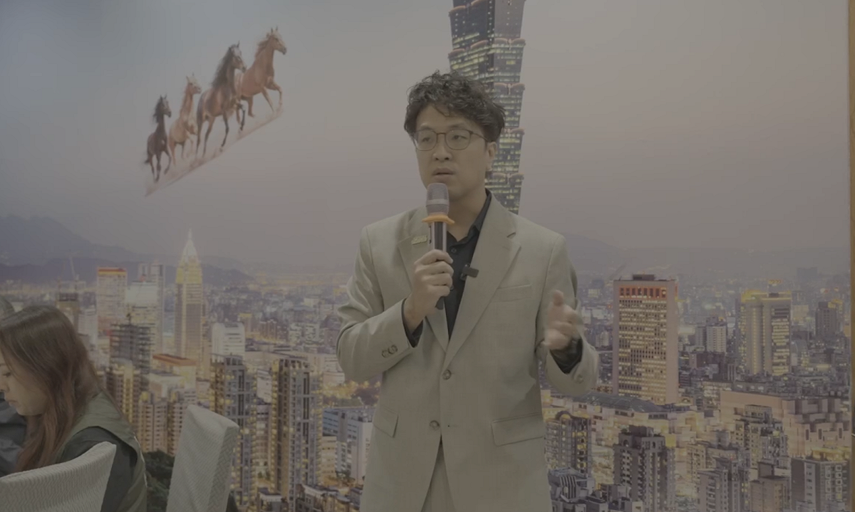 沈伯洋在美國說，沒想到台北這麼不照顧樹 圖：沈伯洋辦公室提供