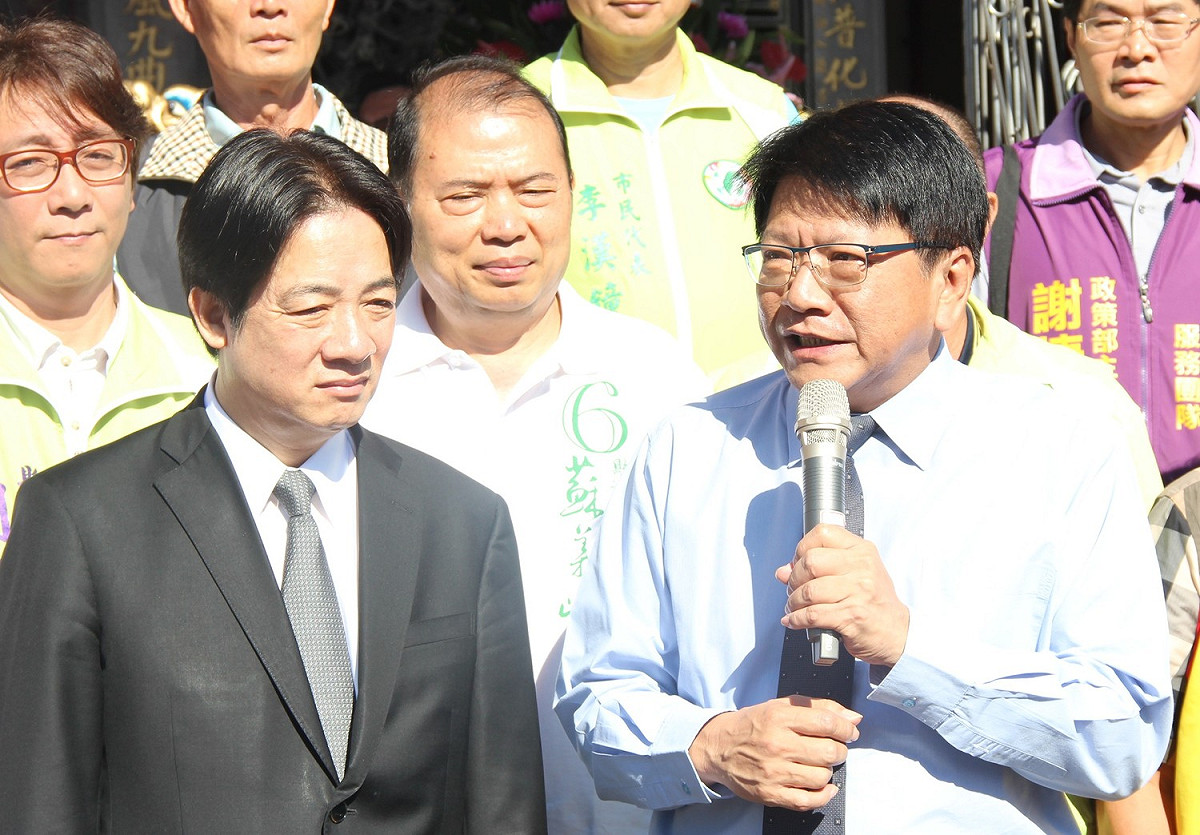 行政院長賴清德出訪屏東，與屏東縣長潘孟安互相肯定執政成績。 圖：屏東縣政府/提供