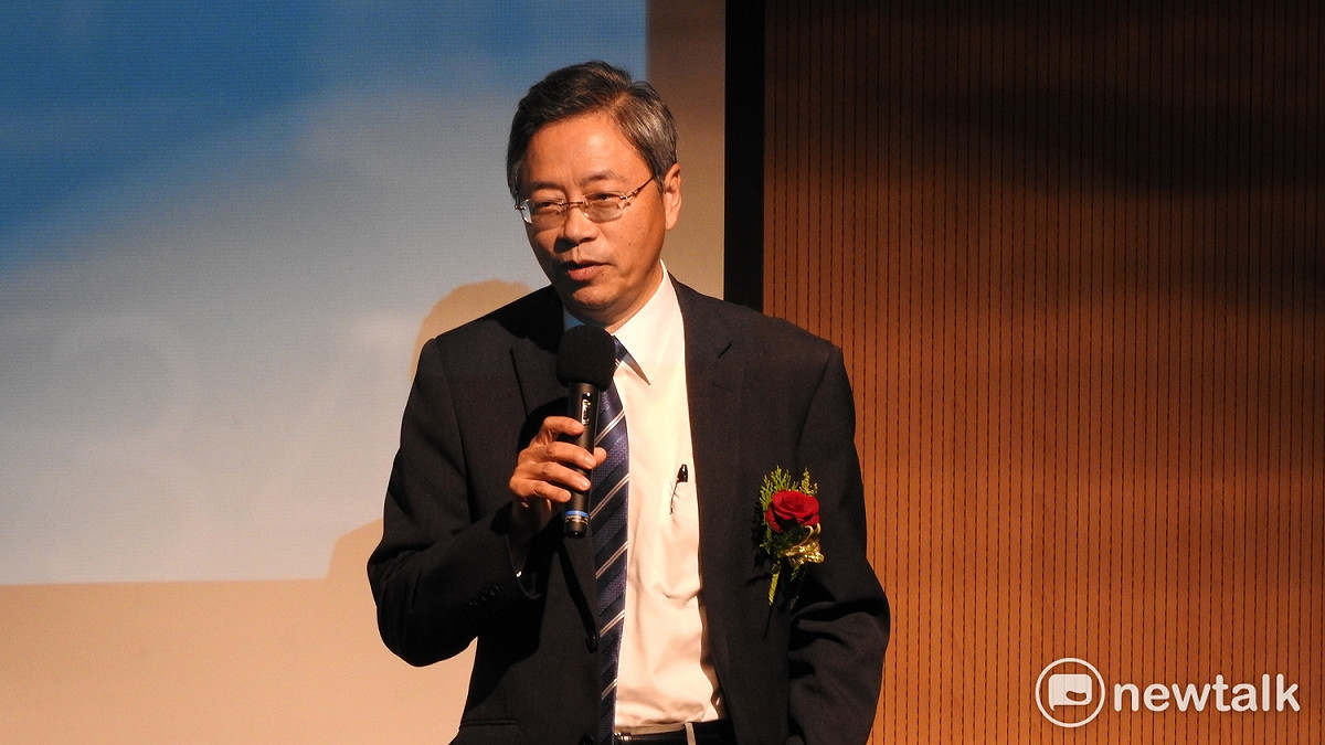 張善政致詞表示，很多人選台北市長，「看的是後面凱達格蘭大道」，但丁守中把參選台北市長當做志業，就是要把台北市長做好。 圖：黃韋銓/攝