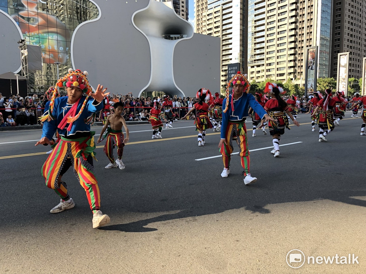 2017國際踩舞祭，台灣泰雅族工作坊《豐年祭》富含民族特色。 圖：王鵬宇/攝