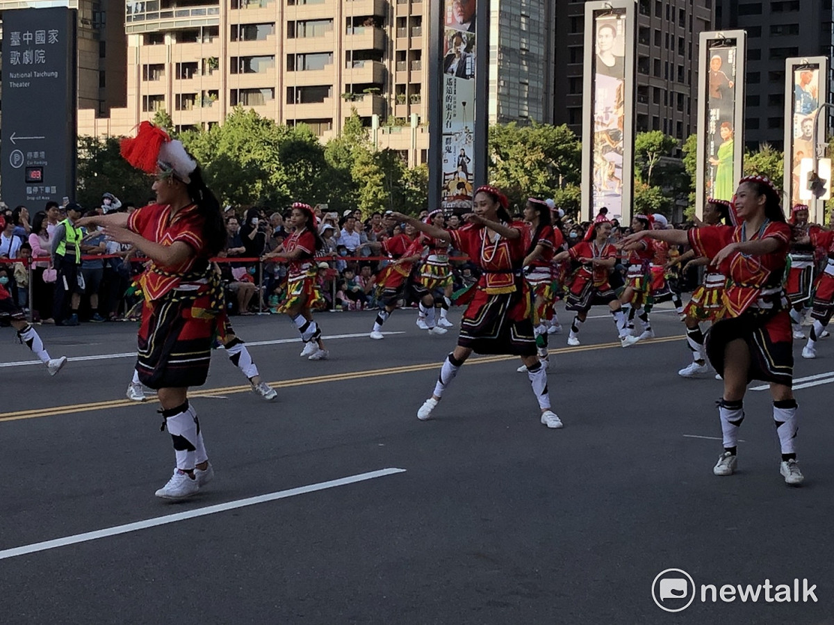 2017國際踩舞祭，台灣泰雅族工作坊《豐年祭》富含民族特色。 圖：王鵬宇/攝