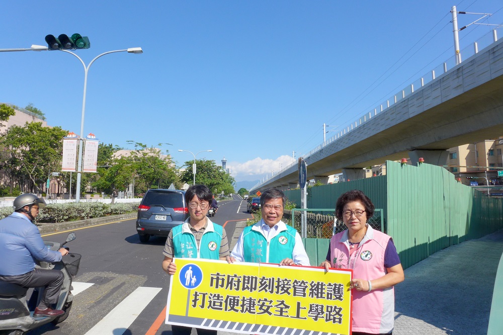 台中市政府拒絕接管公館路便道，遭民進黨市議員砲轟「對不起市民」。  圖 : 市議員邱素貞/提供