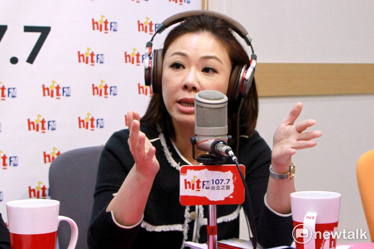 針對昨天時力立委徐永明提出復議懸而未決，然衛環委員會召委、綠委林靜儀卻排案審查勞基法修正草案，國民黨團首席副書記長李彥秀今（21）天接受廣播節目專訪時質疑民進黨團為了盡速脫離勞基法修法的戰場。 圖：HitFm蔻蔻早餐節目提供