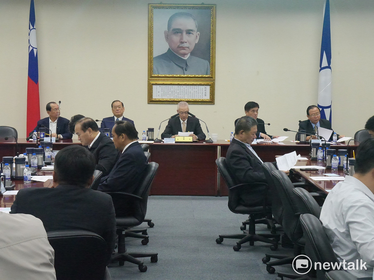 力拚2018縣市長選戰，國民黨中常會今（22）天通過「107年直轄市議員選舉候選人提名特別辦法」。 圖：趙婉淳/攝