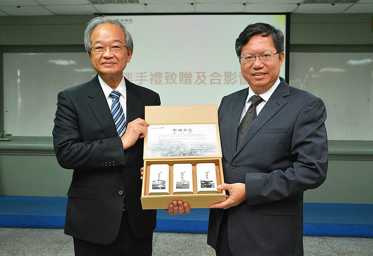 鄭文燦今參訪春源鋼鐵工業股份有限公司，認為政府取與企業應多溝通。 圖:桃園市政府/提供