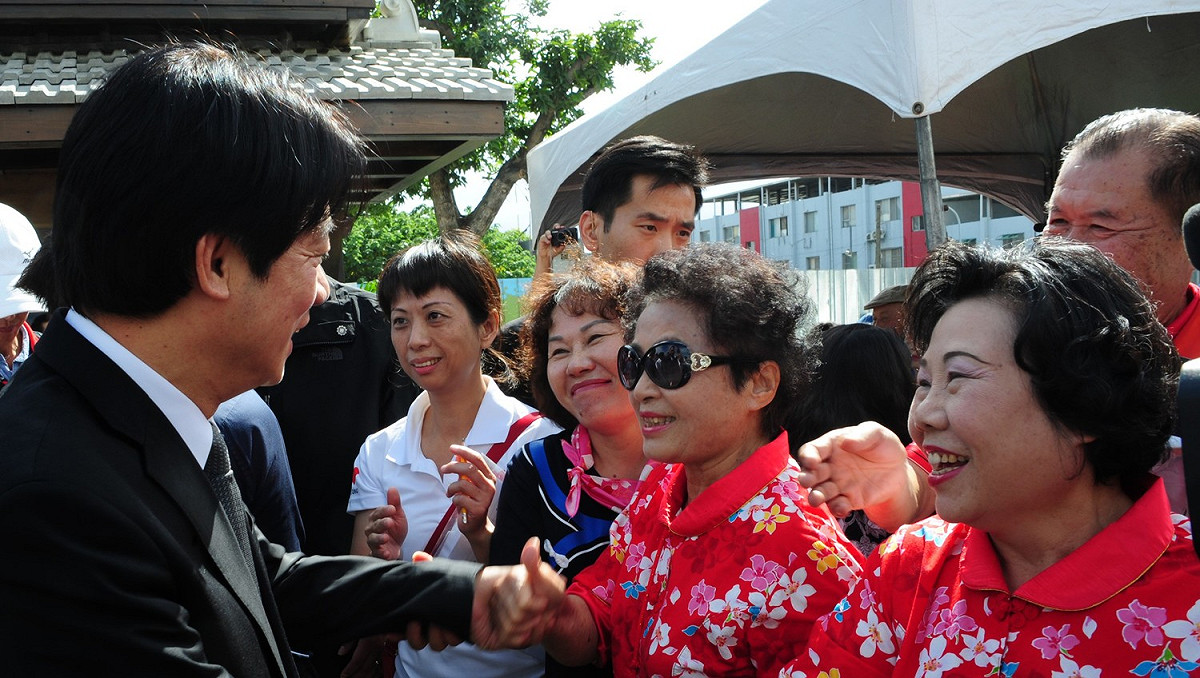 行政院長賴清德今（25）日出席台東客家學堂竣工落成啟用典禮。 圖：行政院/提供