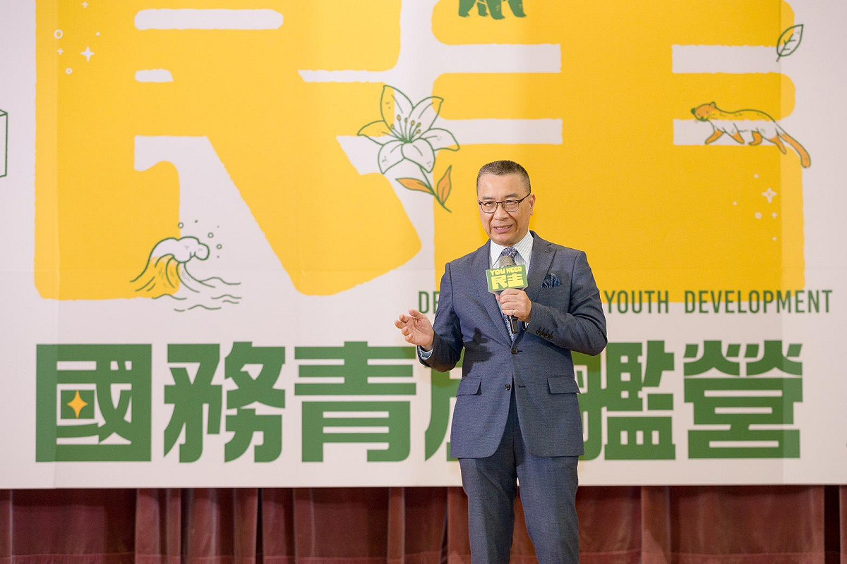 民進黨秘書長徐國勇說，大家手牽手一起往前跨出一大步，讓每個人都進步，不要有人落單。 圖：民進黨提供