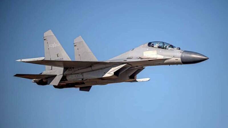 圖為殲-16同型機。 圖：國防部提供
