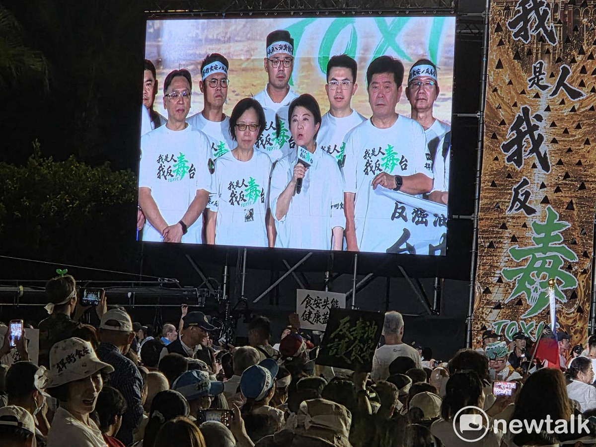 台中市長盧秀燕率領台中市政府團隊登上凱道舞台。 圖：黃建豪/攝