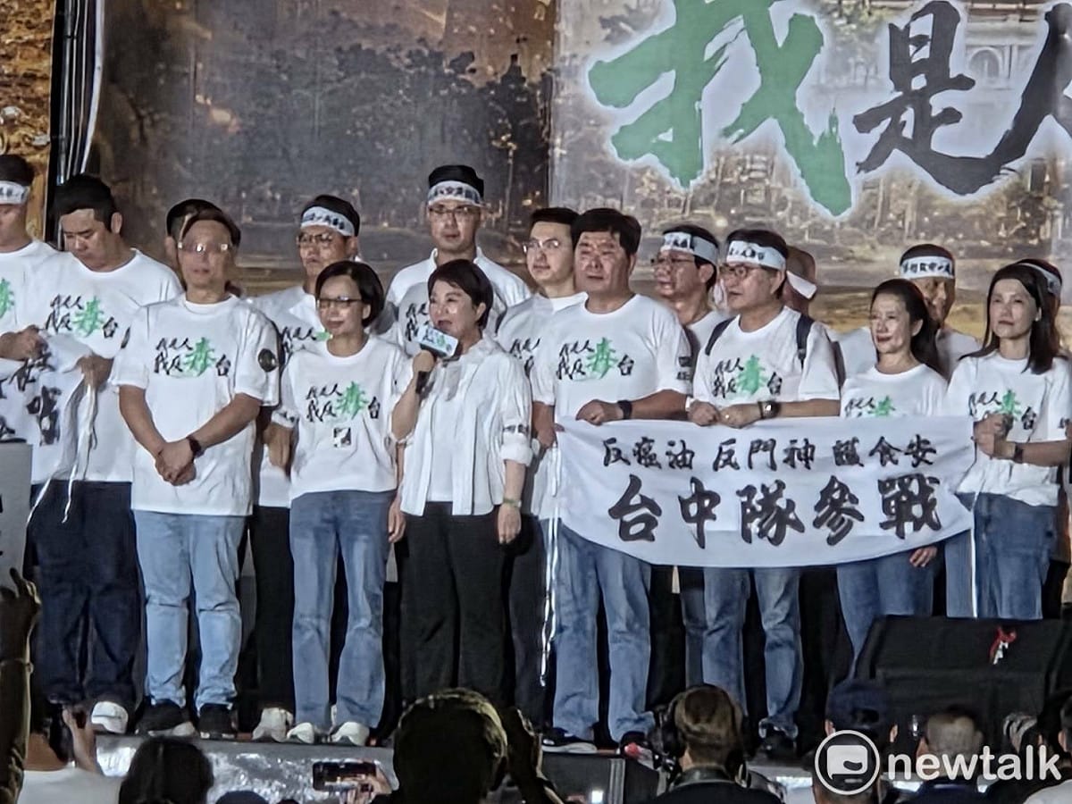 台中市長盧秀燕率領台中市政府團隊登上凱道舞台。 圖：黃建豪/攝