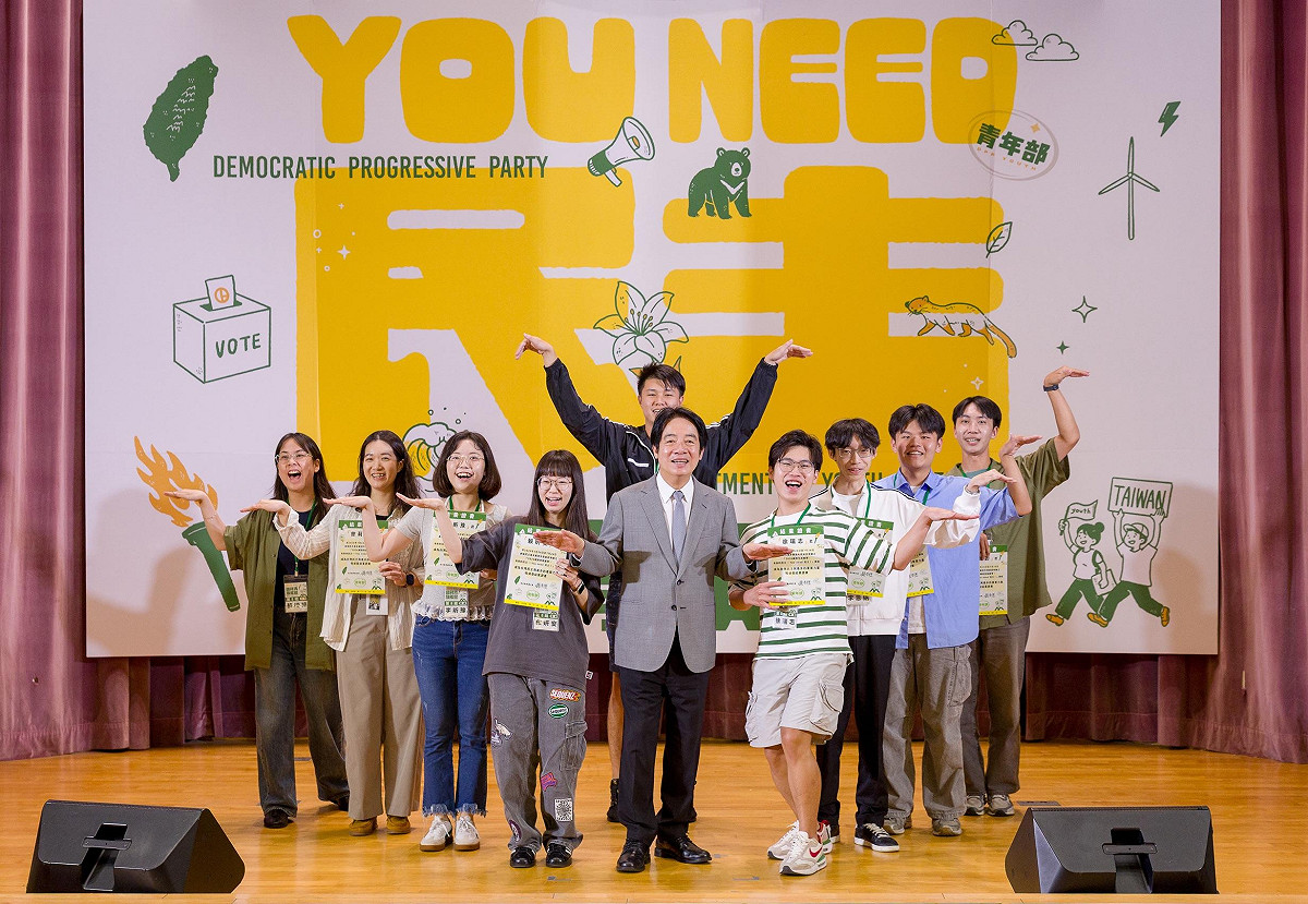 賴清德強調，民進黨執政這十年，主要有三大施政目標：第一、強化台灣國防實力；第二強化國家的經濟韌性；第三、強化對青年的照顧。 圖：青年旗艦營提供