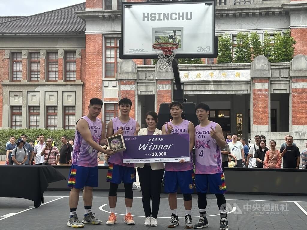 「風城耀動、城市3耀」新竹城市盃3對3籃球賽，26日進行決賽最終日，來自牧德科技的「MV WARRIORS」拿下企業公開組冠軍。中央社記者黎建忠攝　115年7月26日