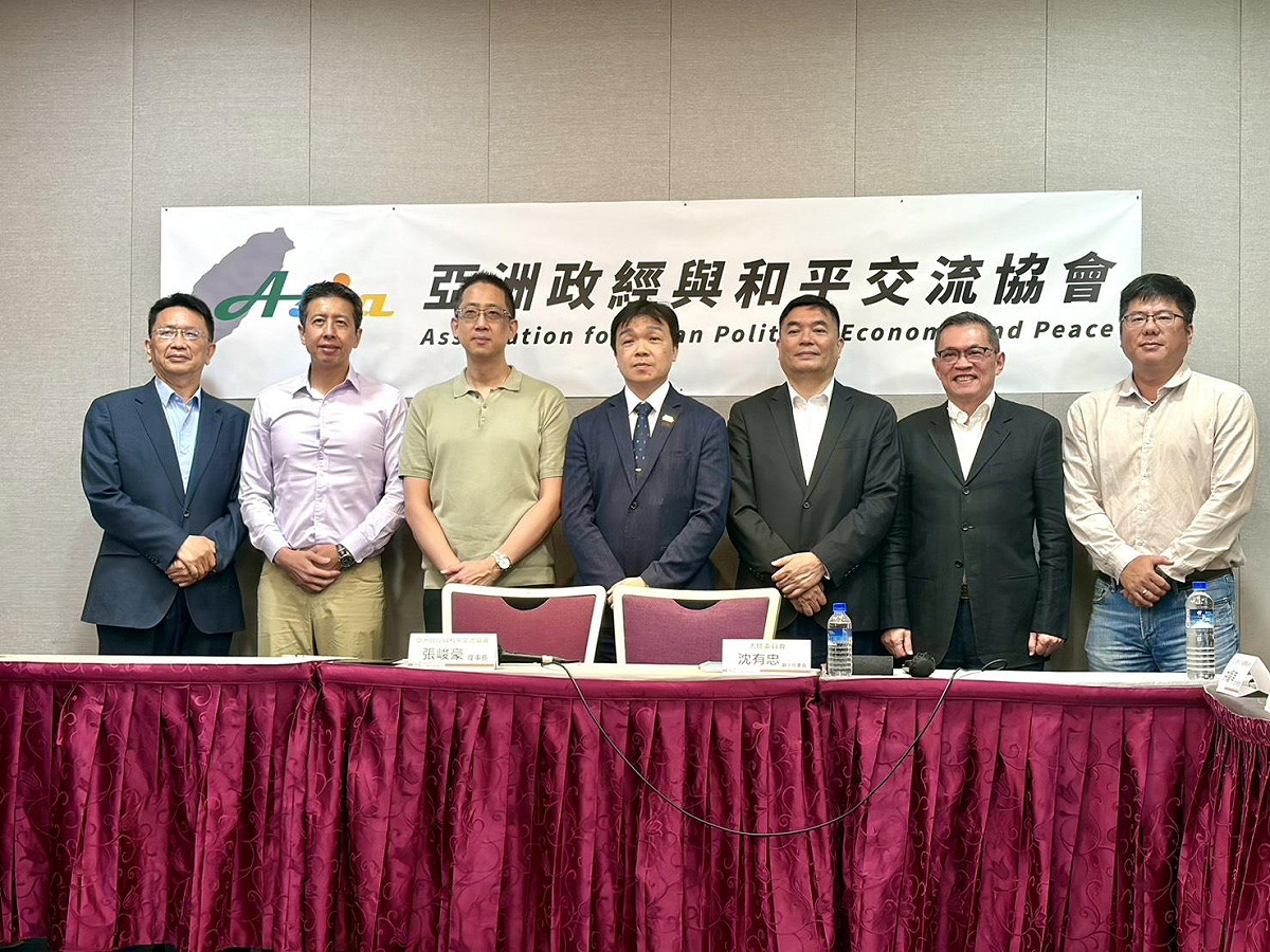 大陸委員會副主任委員沈有忠今（27）日下午出席「中國對台複合式施壓的新趨勢─法律、外交、軍事與社會面的全面觀察」座談會。 圖：陸委會提供
