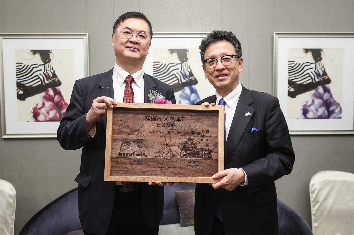 羅達生(左)會晤大西一史(右)。 圖：高雄市行國處／提供