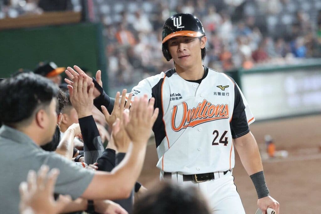 中職統一7-ELEVEn獅隊野手陳傑憲（圖）28日單場3安猛打賞、8局下開轟，貢獻2分打點，率隊以3比1擊敗台鋼雄鷹。（統一獅提供）中央社記者謝靜雯傳真　115年7月28日