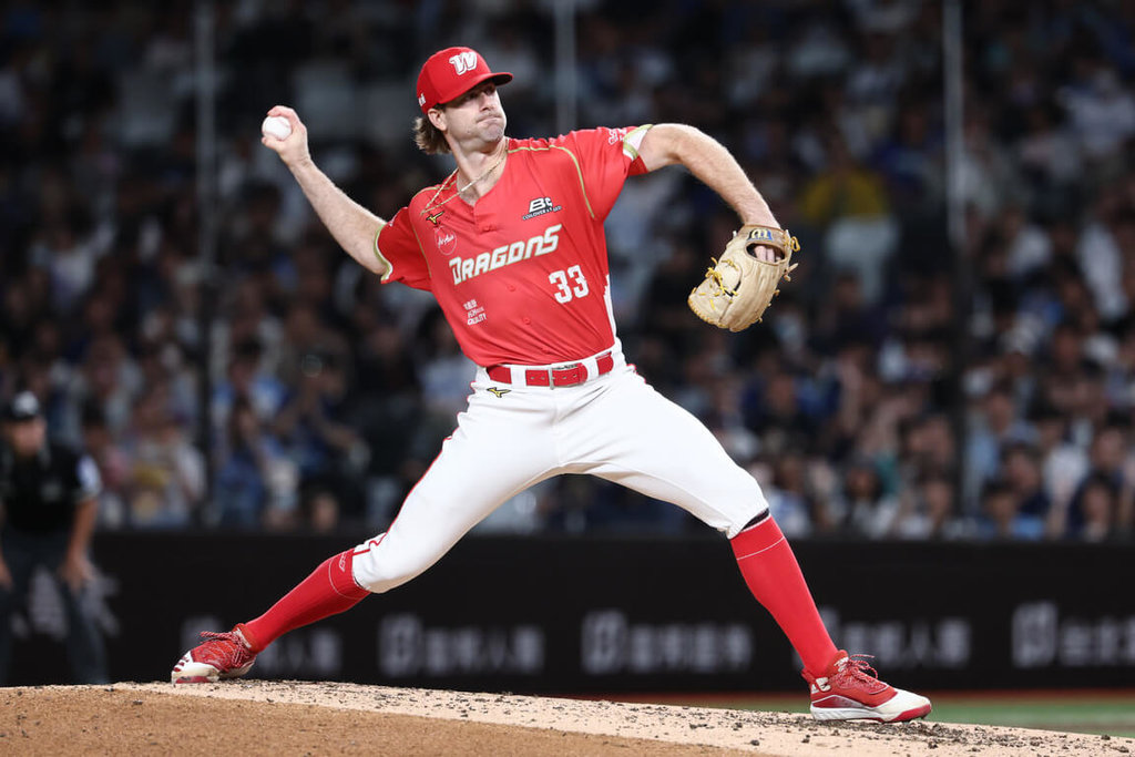 中職味全龍隊28日靠著洋投蔣銲（John Gant）7局失1分好投壓制、近期連13場優質先發，率隊以6比1擊敗富邦悍將隊。（味全龍隊提供）中央社記者謝靜雯傳真　115年7月28日
