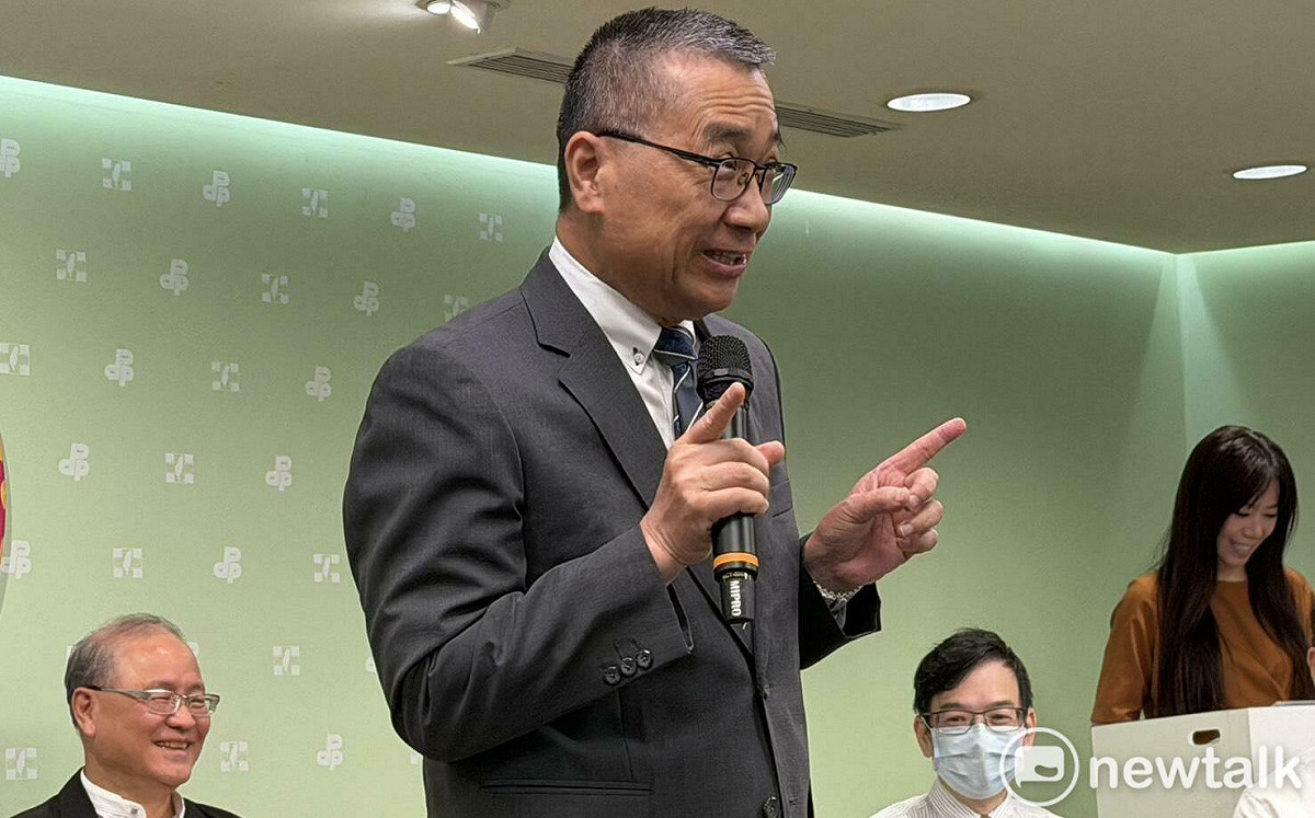 蔣萬安拋倒閣點名陳其邁接閣揆 徐國勇嗆放馬過來：第一個倒下來的是韓國瑜